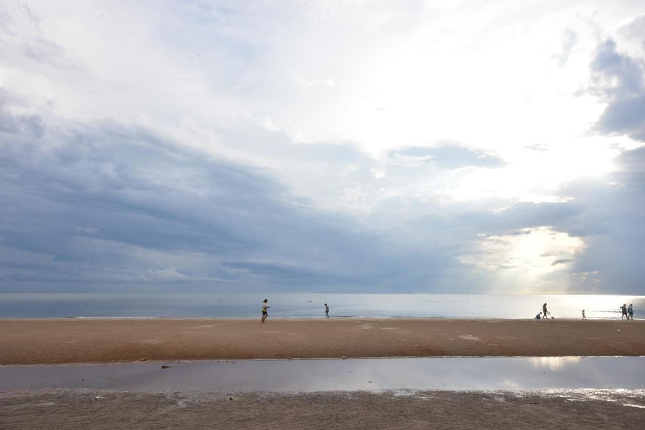 Hua Hin Beachfront Condo Eksteriør bilde